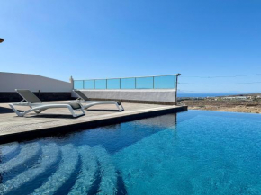Villa con vista al mar y piscina privada